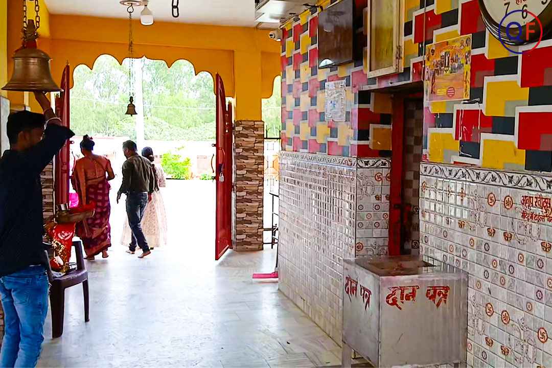 Entry gate in Gurbgrih to the temple