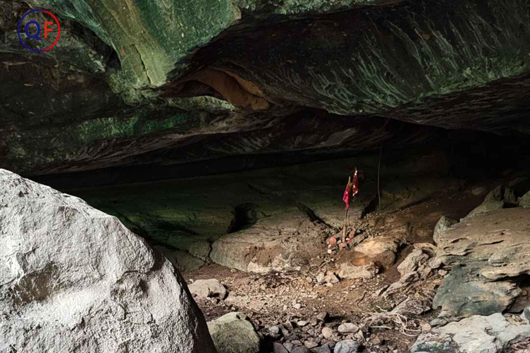 shrines-inside-isko-cave
