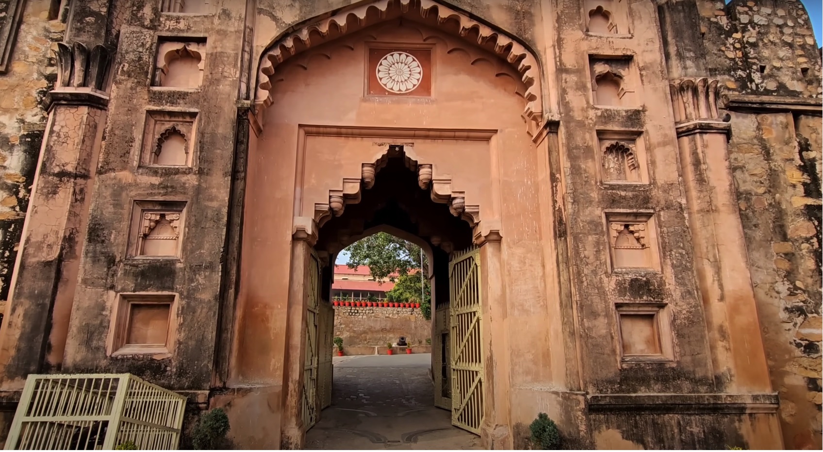 entry gate inside main kila