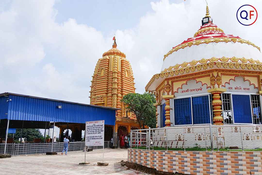 Main temple and Shiv-Parvati temple