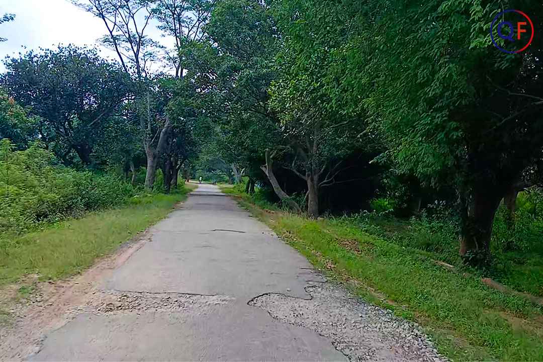 Villege Road near Karra-Sonmer